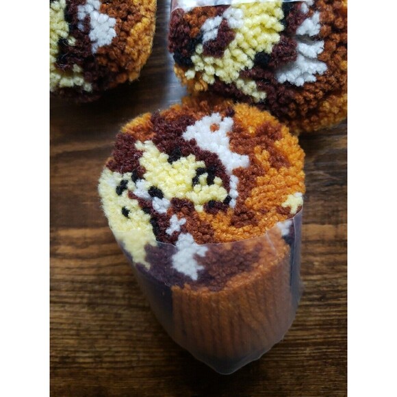 Vintage Latch Hook Rug Kit Dog Puppy Lying Down Brown 40x40cm Incomplete - Picture 10 of 13